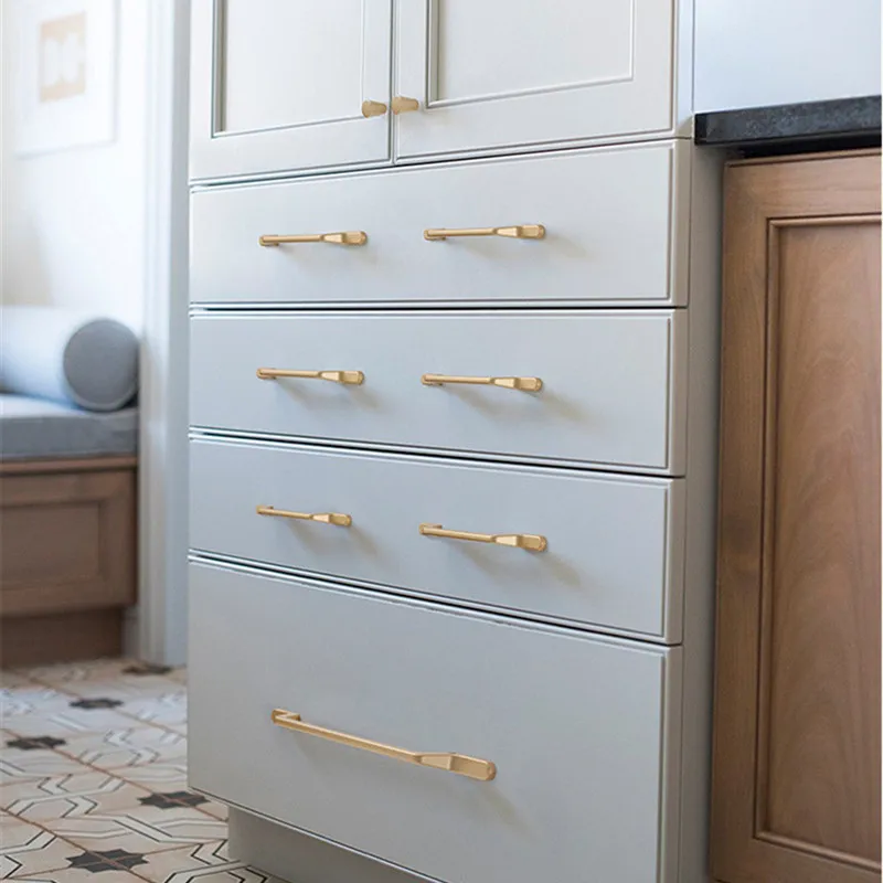 European Simple Black Kitchen Cabinet Door Handles Matte Gold Aluminum Alloy Drawer Pulls Furniture Handle Hardware