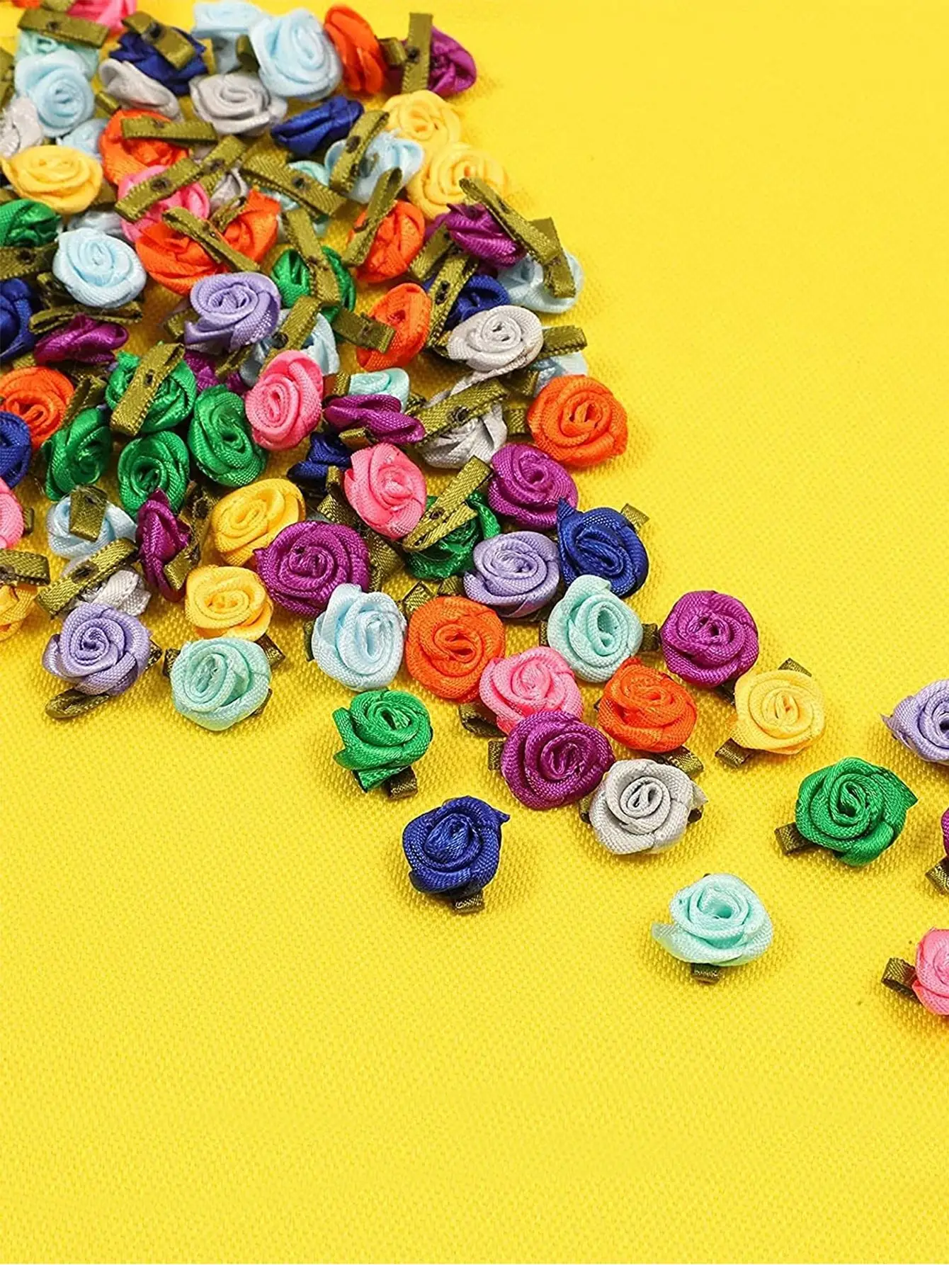 100pcs Artificial Fabric Flower and Green Leaf Color Mix Small Ribbon Rose Decoration for Crafts DIY Sewing Decoration