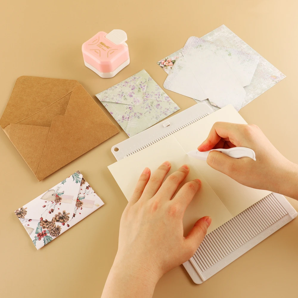 Creative Envelope Maker Board 6.4*8.5 inch Multi-Purpose Scoring Tool  for Card Making Machine DIY Gift Box Letter Scratch Maker